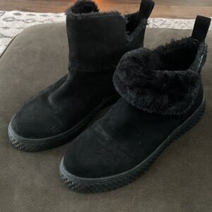 Aerosoles Black Fur-Lined Ankle Boots
